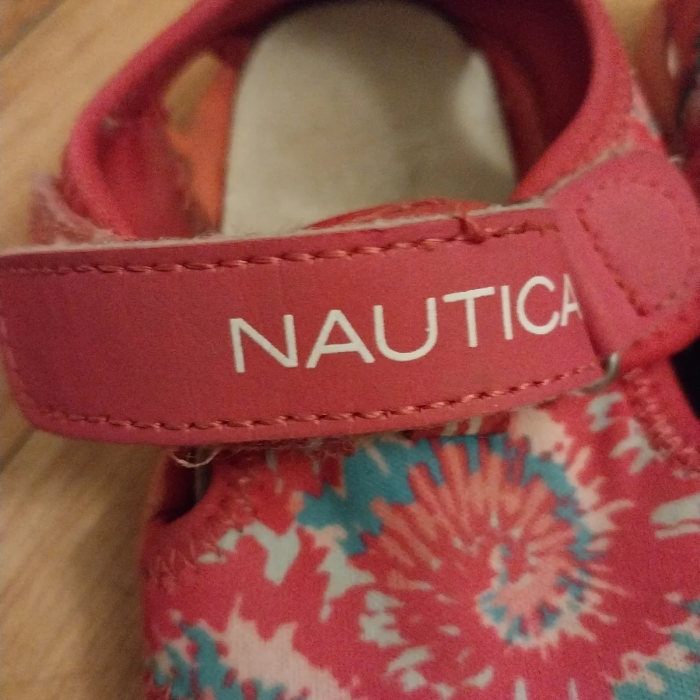 Nautica water shoe girls